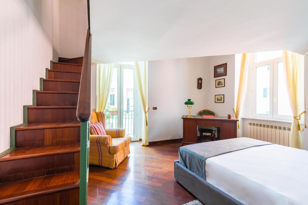 Grand Classic Apartment At San Martino By Napoliapartments Esterno foto