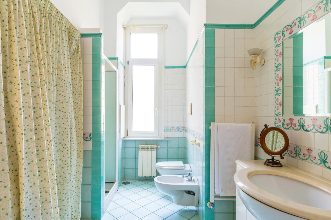 Grand Classic Apartment At San Martino By Napoliapartments Esterno foto
