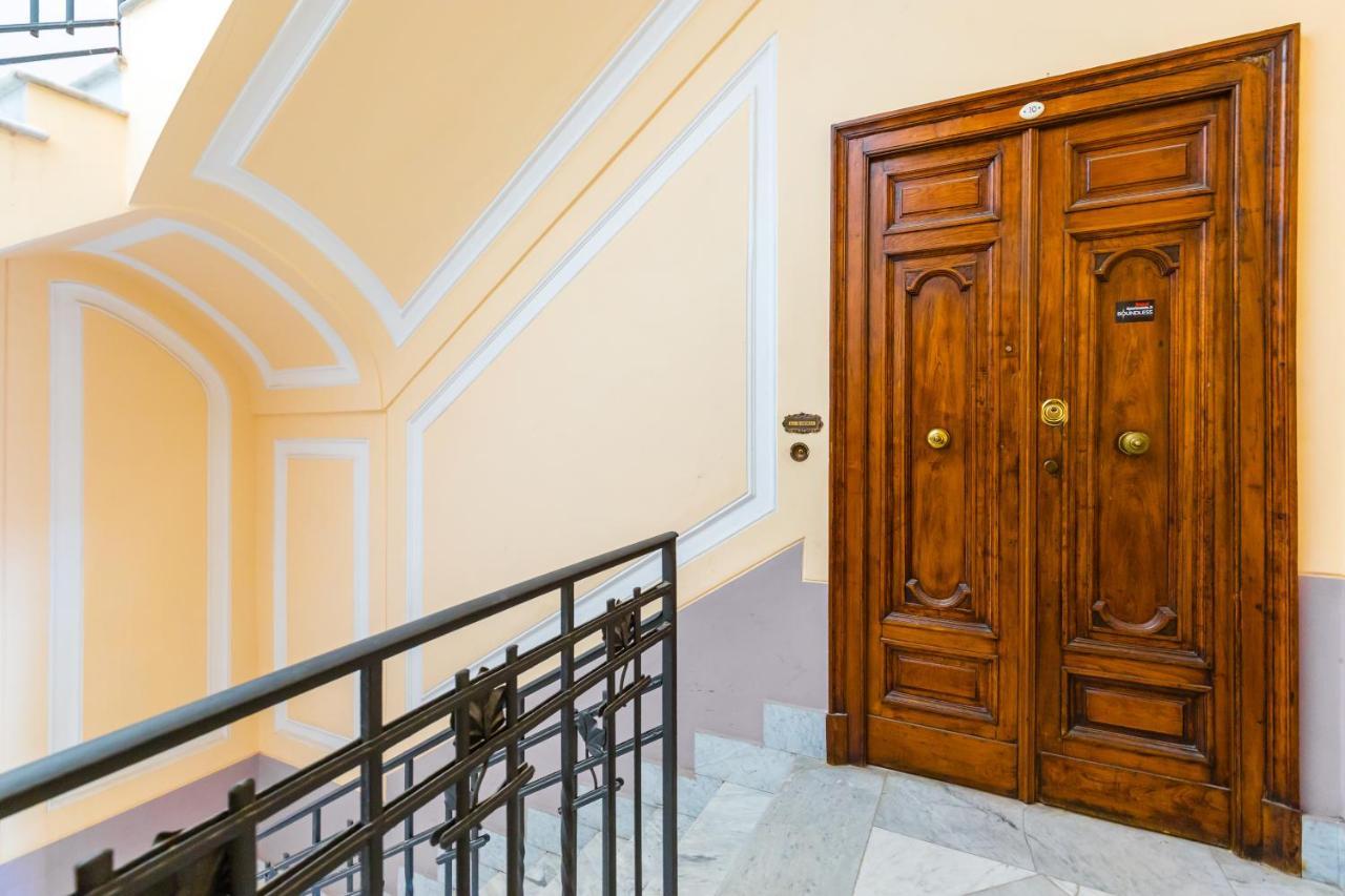 Grand Classic Apartment At San Martino By Napoliapartments Esterno foto