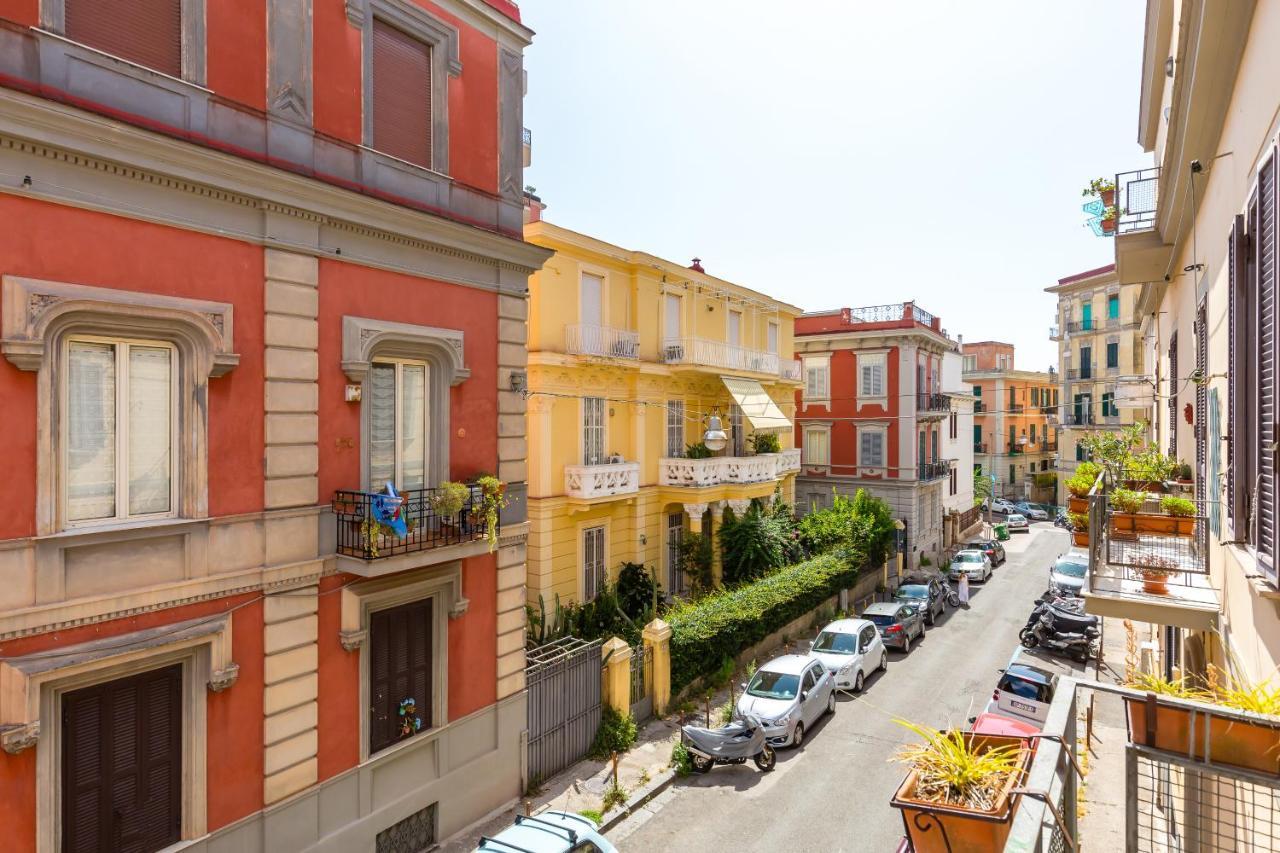 Grand Classic Apartment At San Martino By Napoliapartments Esterno foto