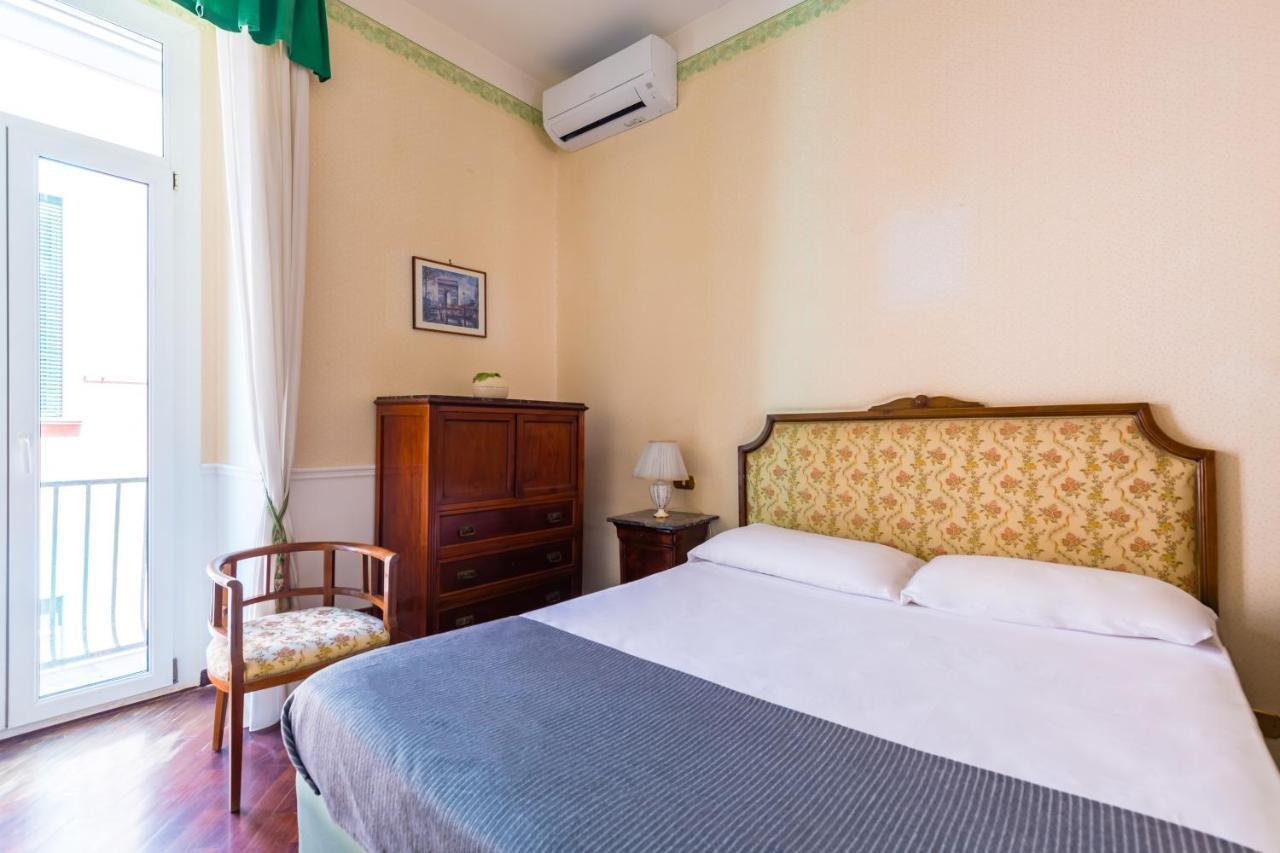 Grand Classic Apartment At San Martino By Napoliapartments Esterno foto