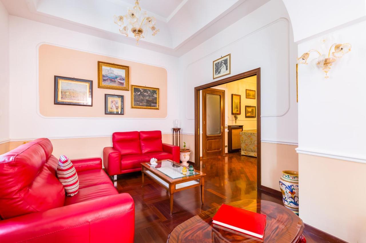 Grand Classic Apartment At San Martino By Napoliapartments Esterno foto