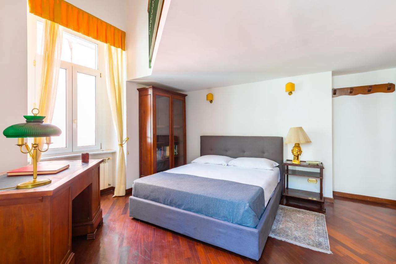 Grand Classic Apartment At San Martino By Napoliapartments Esterno foto