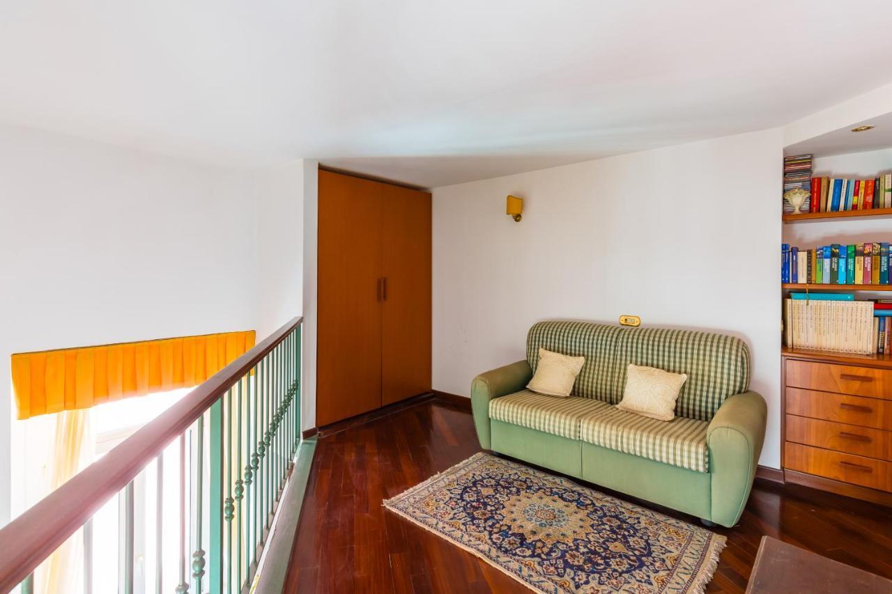 Grand Classic Apartment At San Martino By Napoliapartments Esterno foto
