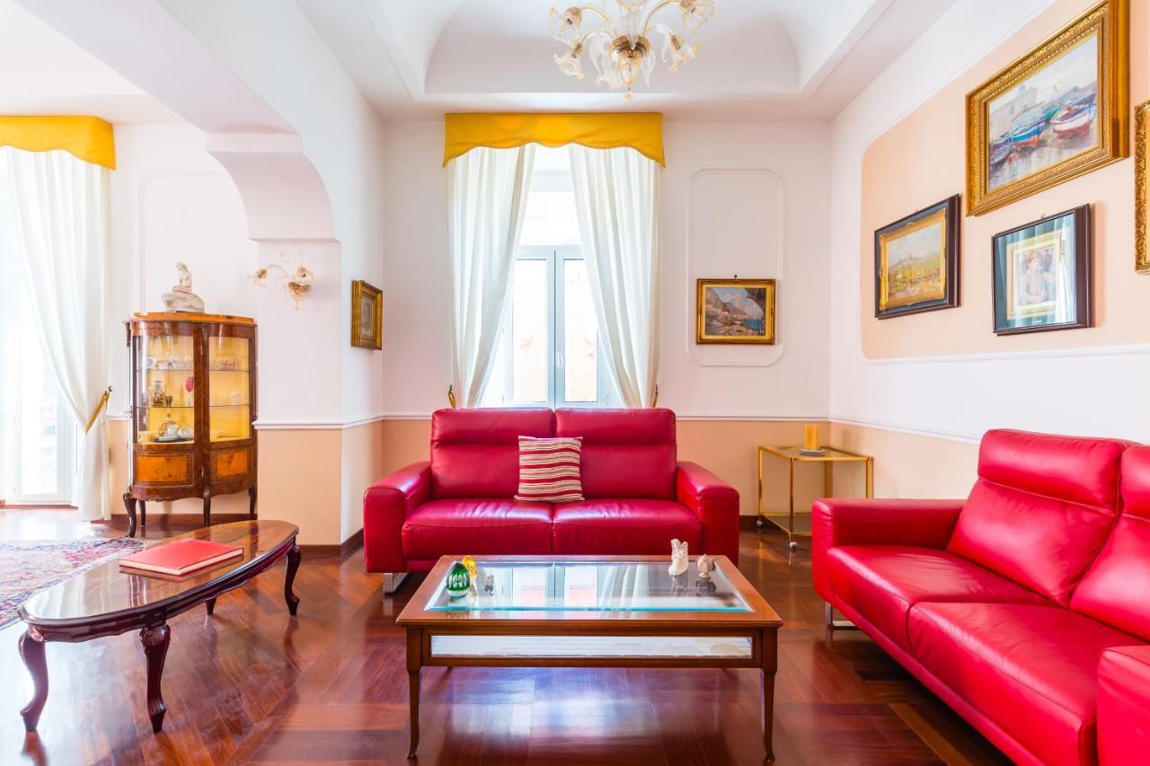 Grand Classic Apartment At San Martino By Napoliapartments Esterno foto